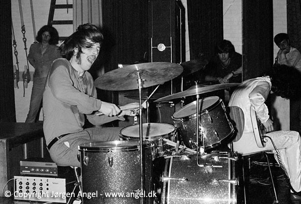 JohnBonhamLedZeppelin28
